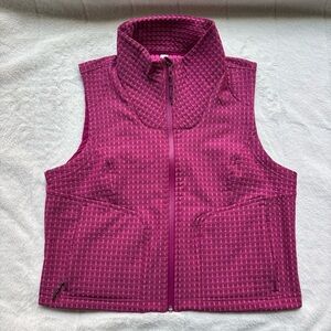 Lululemon Water-Repellent Grid Fleece Hiking Vest | Wild Berry / Sonic Pink